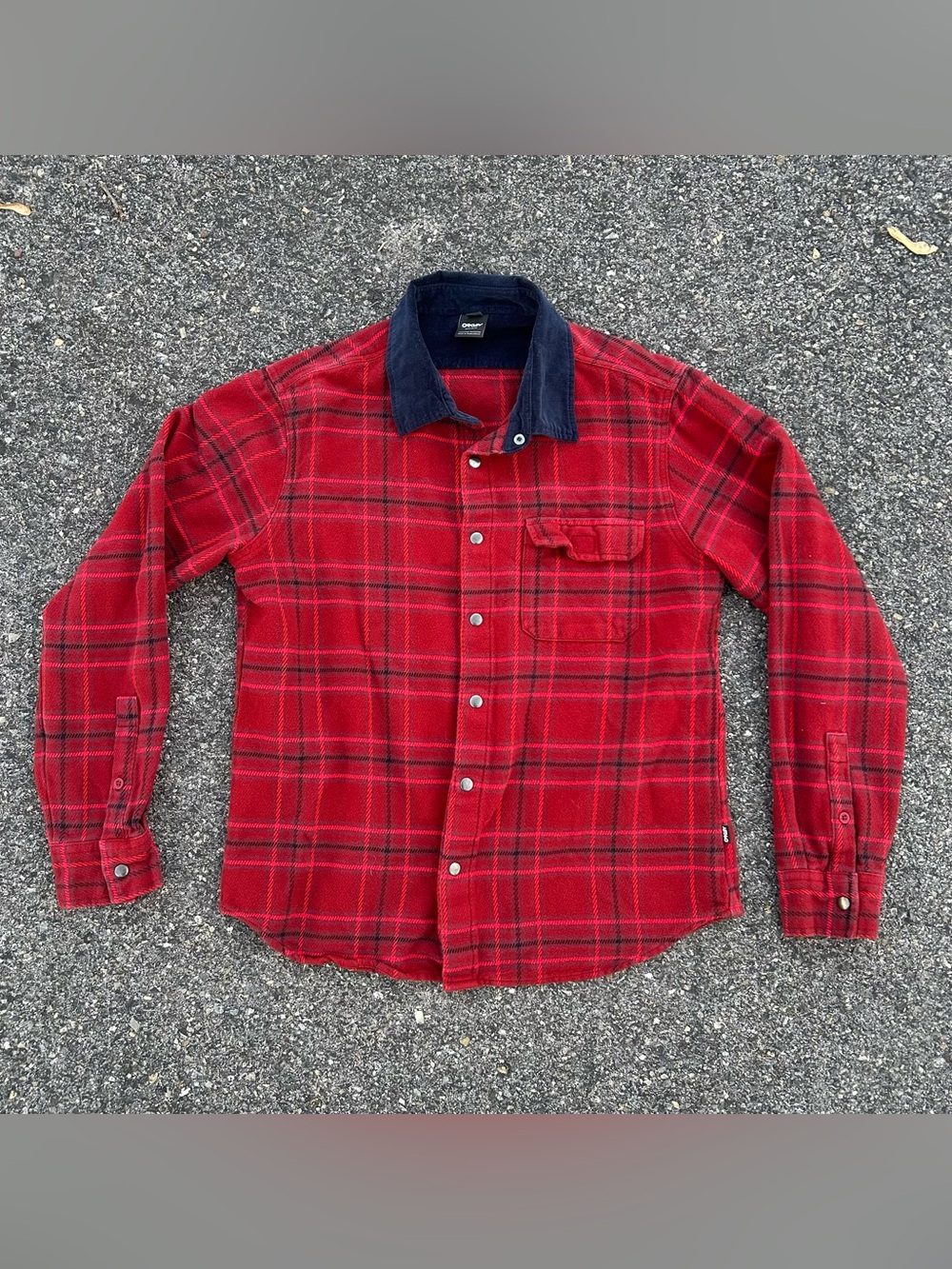 OAKLEY Mens Bear Cozy Flannel 2.0 Men’s Size Medium Iron Check Red Blue Collar